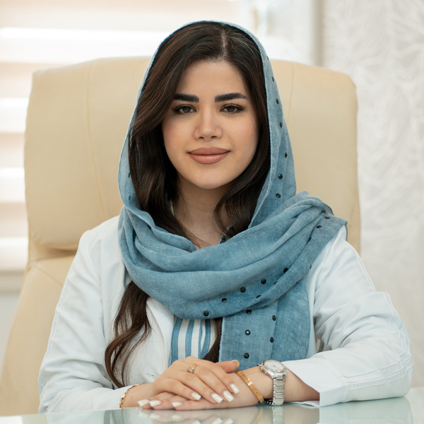 Dr. Parisa Davaryar